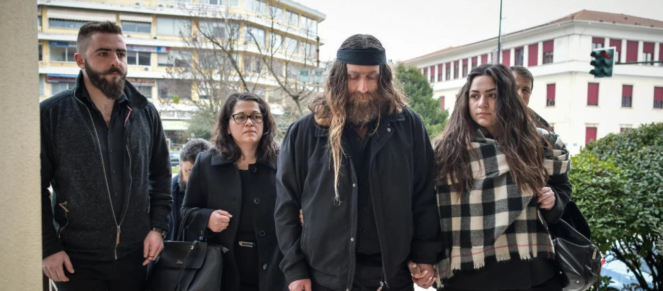 Βαγγέλης Γιακουμάκης: Ένοχοι οι κατηγορούμενοι - Ξέσπασε η μητέρα του